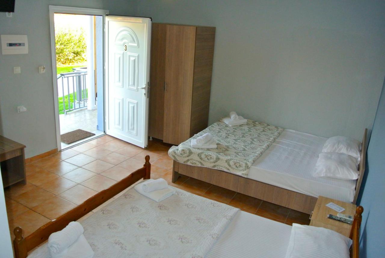 Kremasti Rooms Buitenkant foto